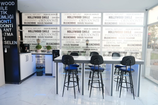 Slider image (4) Zirve Dental